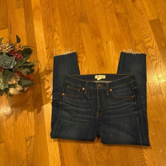 Madewell 9” Mid-Rise Skinny Classic Blue Cropped/frayed bottom jeans - 29 - Picture 4 of 6